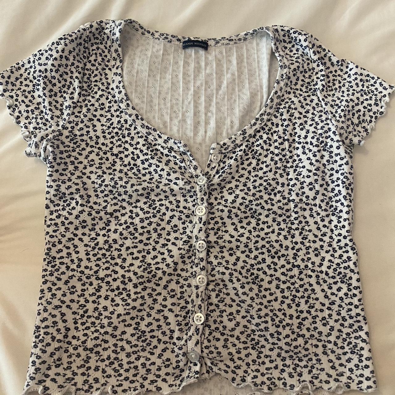 cute brandy floral zelly top fits size 4/6 message... - Depop