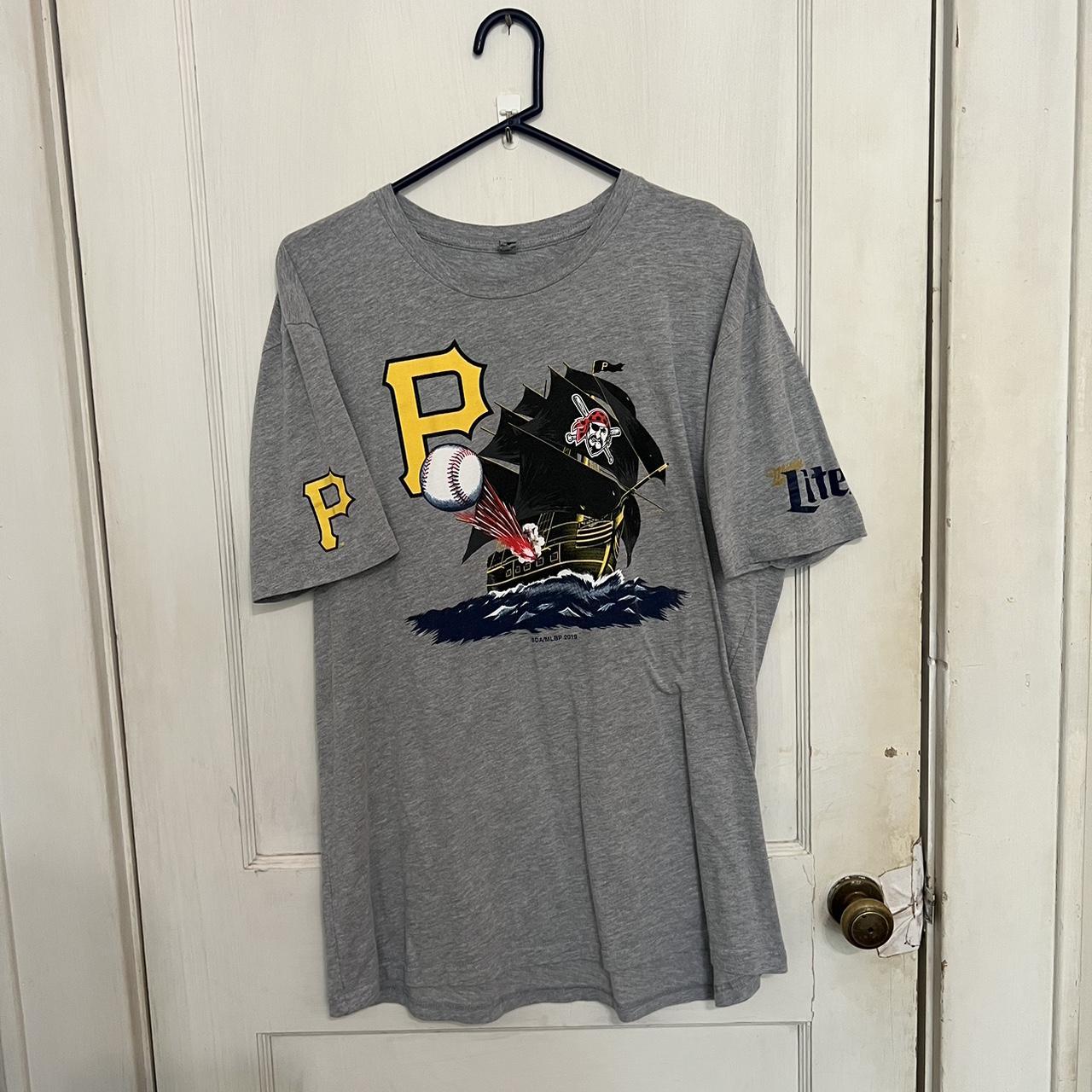 Vintage MLB Pittsburgh Pirates Looney Tunes T-Shirt, - Depop