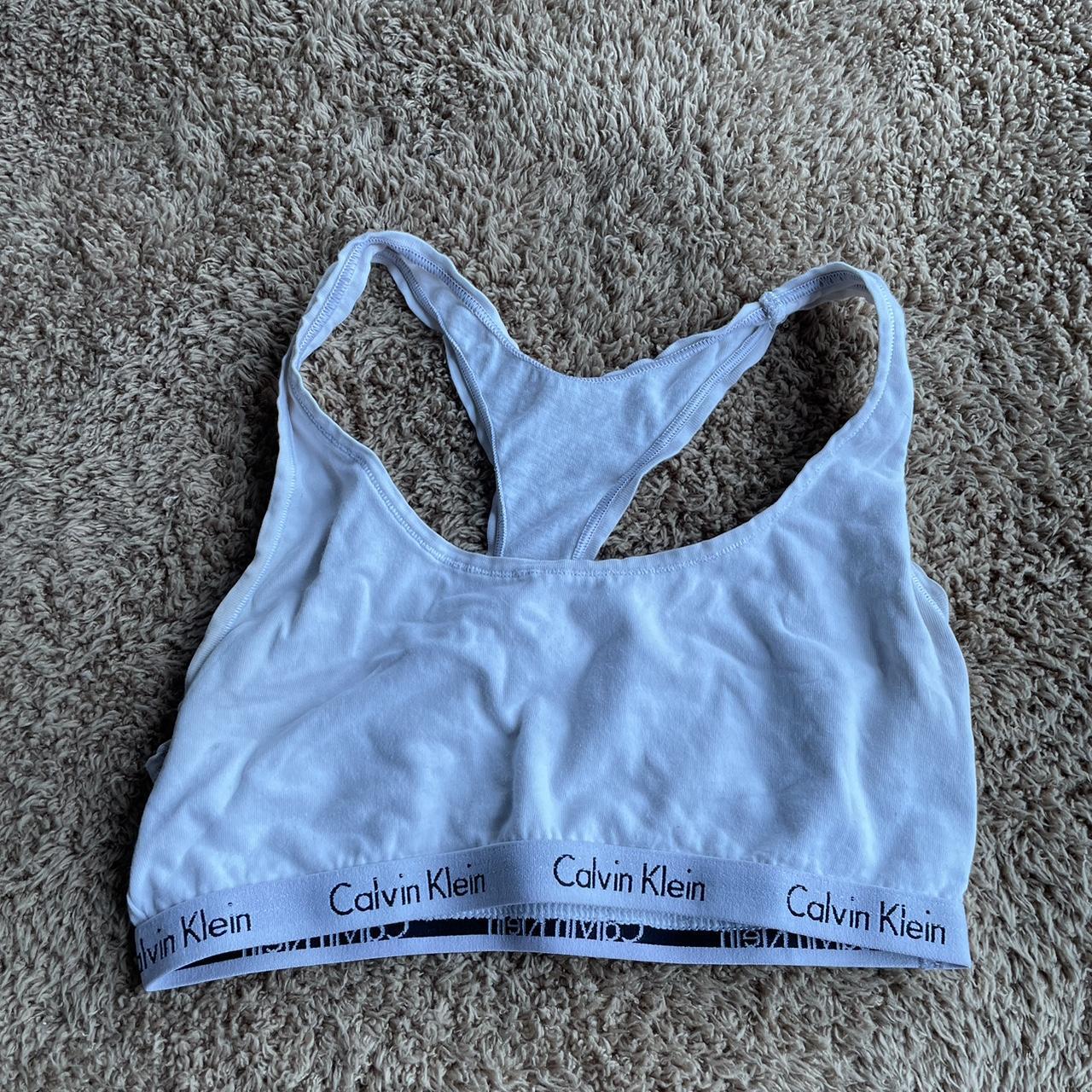 Calvin Klien sports bra Size small - Depop