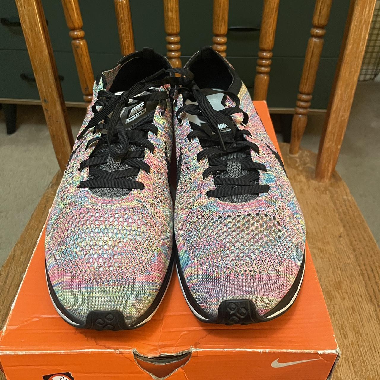 nike flyknits. 8.5 10 good condition and really