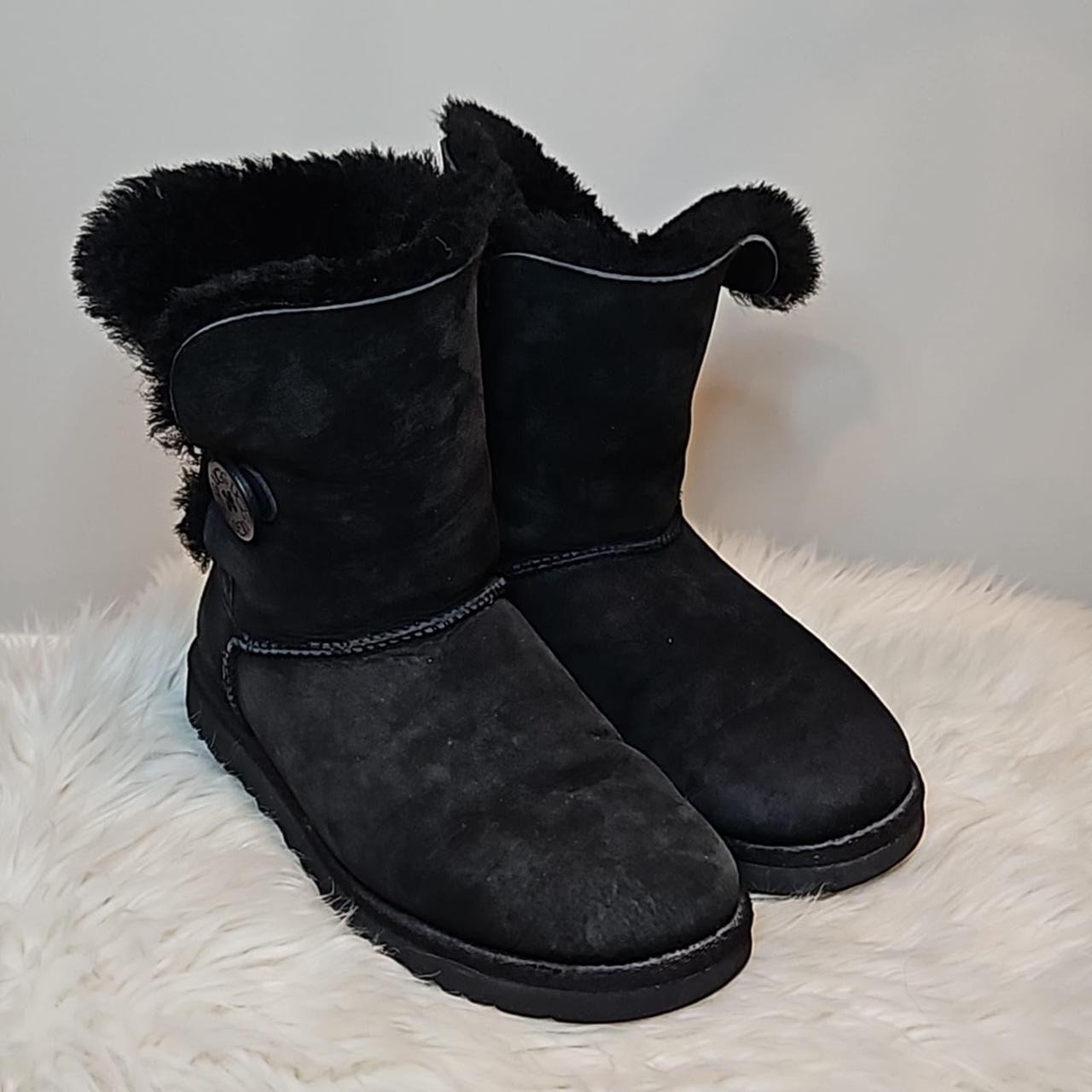 Ugg boots store bailey button black