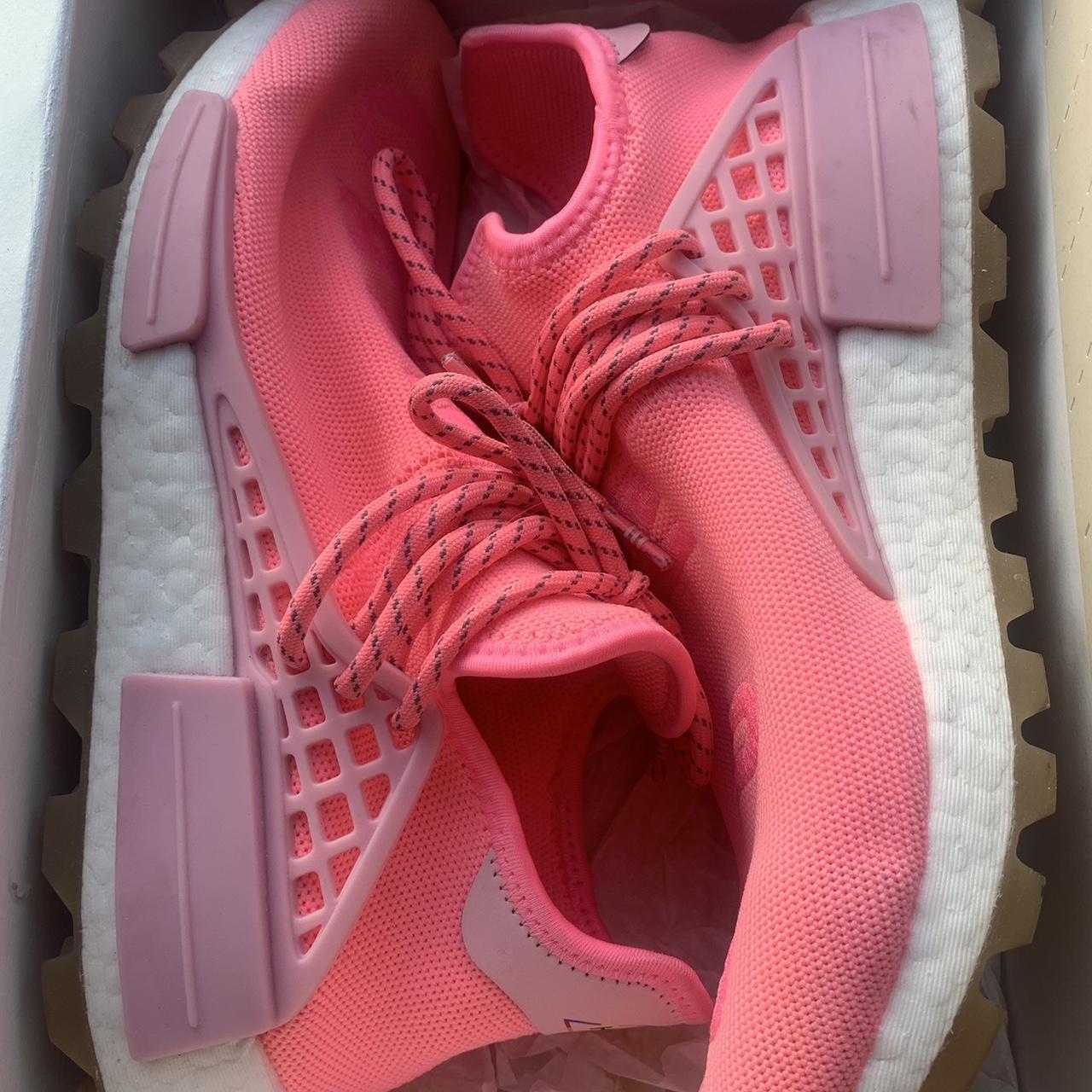 Nmd hotsell neon pink