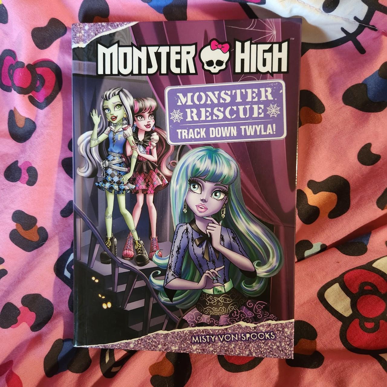 Monster High Chapter book - Depop