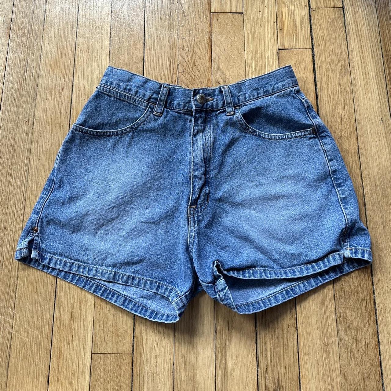 Gap Women's Shorts Depop