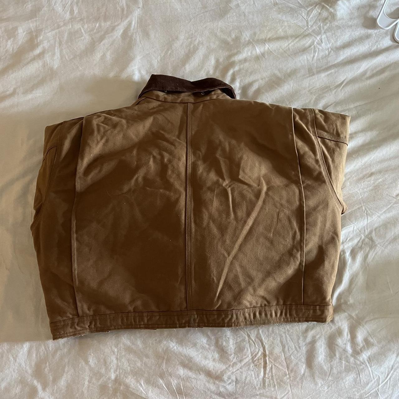 Vintage cropped Carhartt jacket! Zipper is non... - Depop