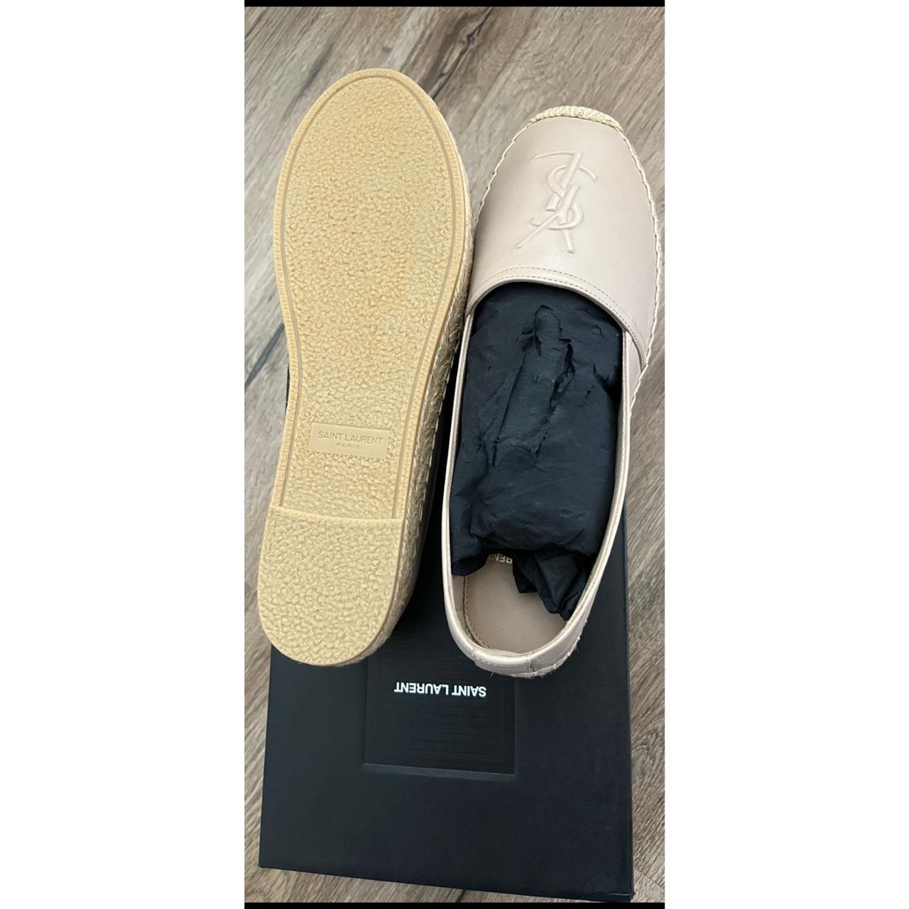 韓国の人気☆【SAINT LAURENT】☆LOGO EMBROIDERED ESPADRILLE☆ Saint Laurent embossed-logo Leather Espadrilles | Black