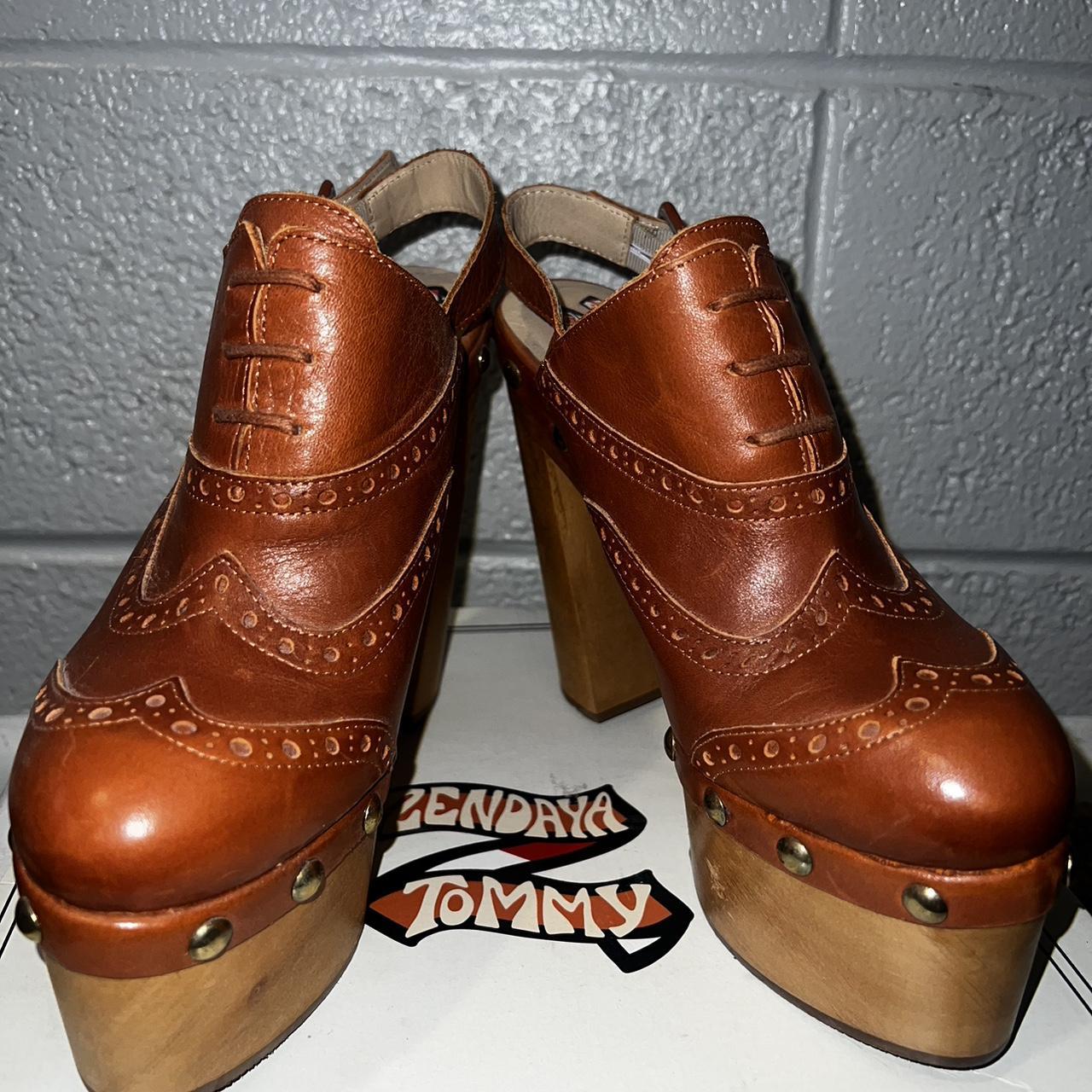 tommy hilfiger zendaya shoes