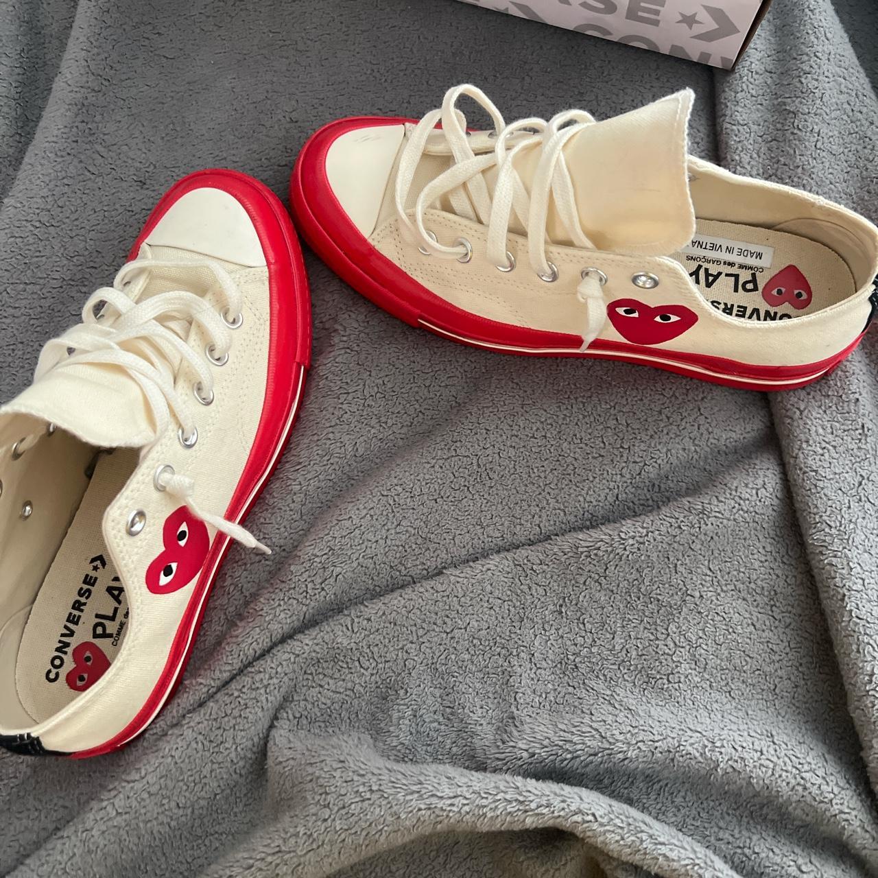 Comme des Garçons Play Men's White and Red Trainers (4)
