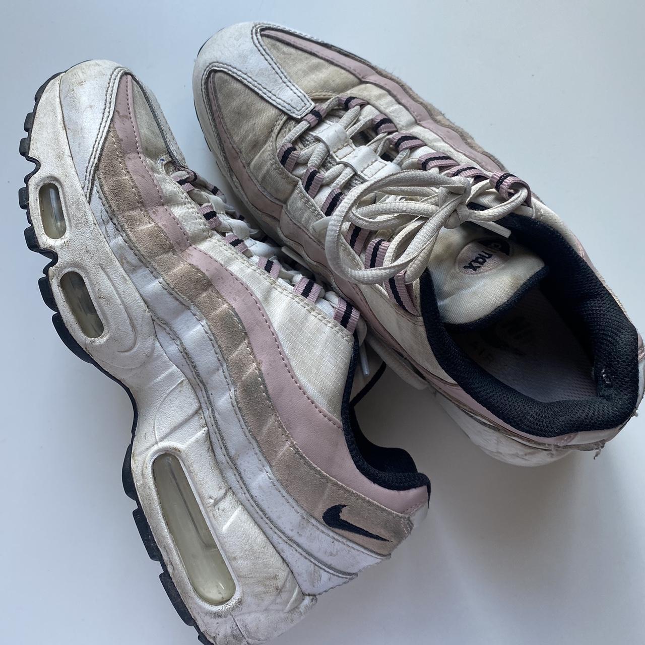 nike initiator women's pink