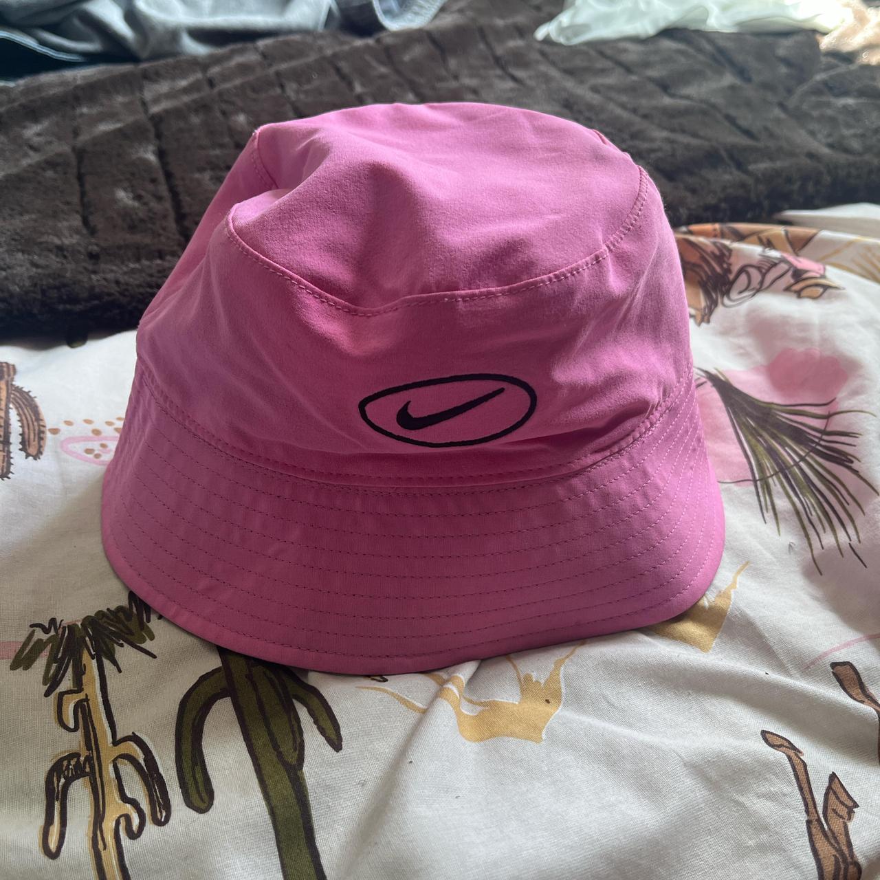 nike pink bucket hat