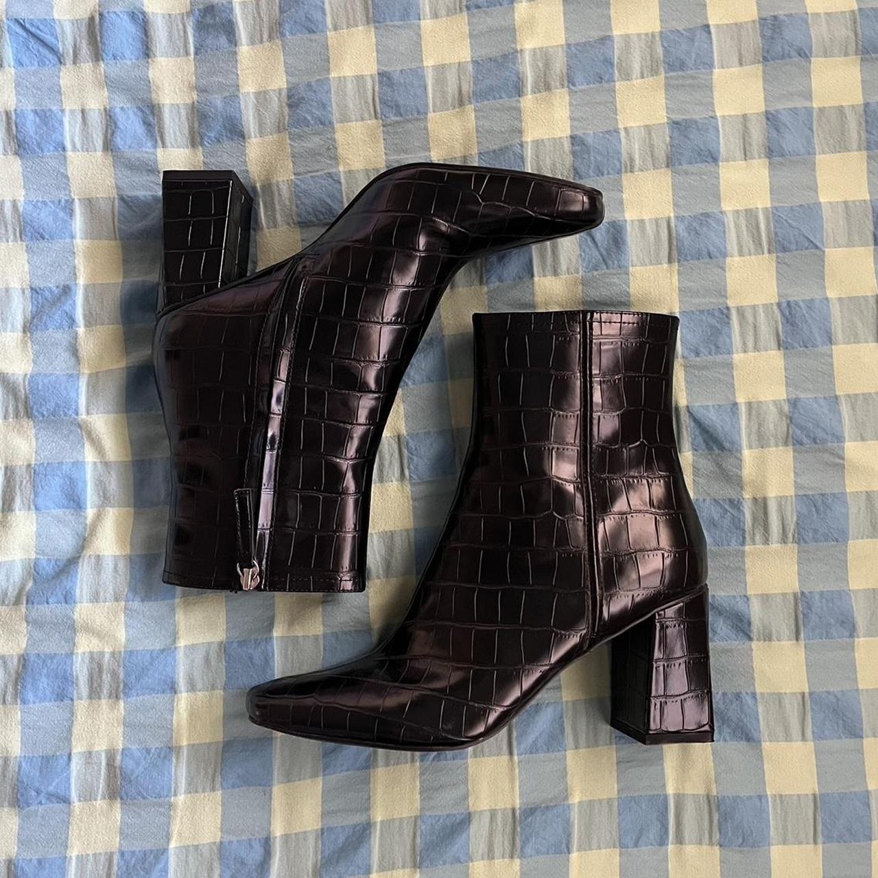 item listed by geminifinds23