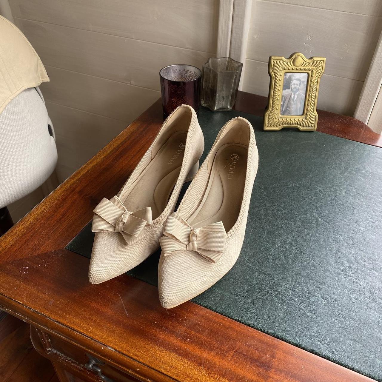 Women's Cream and White Footwear Depop