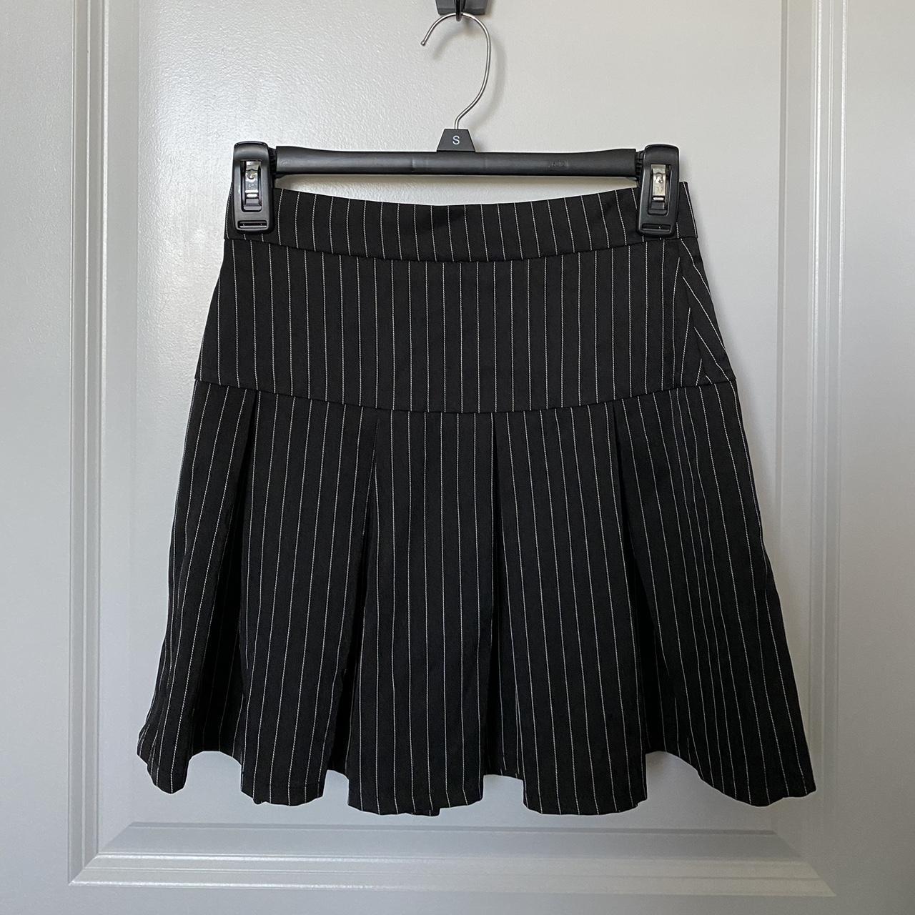 pinstripe pleated skirt ♱ size XS ♱ never worn ♱... - Depop