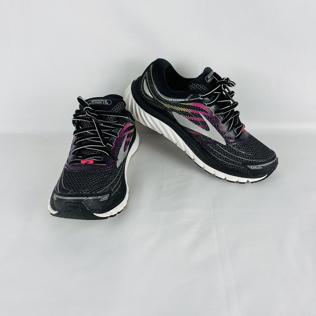 Brooks Women's Black and Pink Trainers | Depop