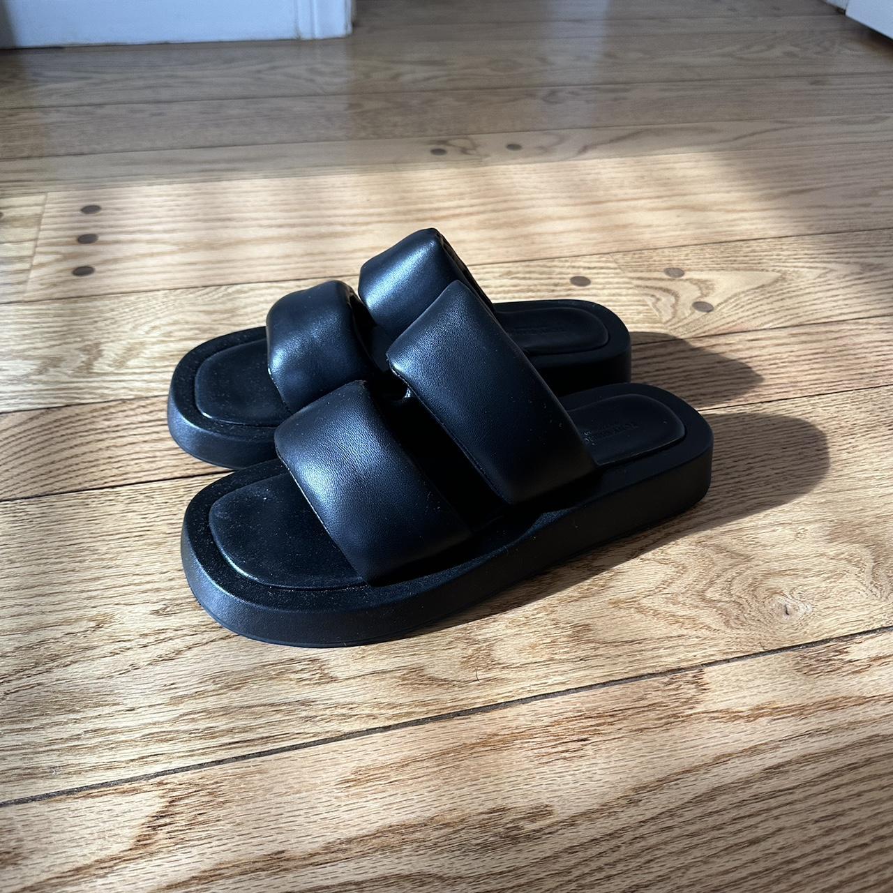 Tony bianco 2024 black slides