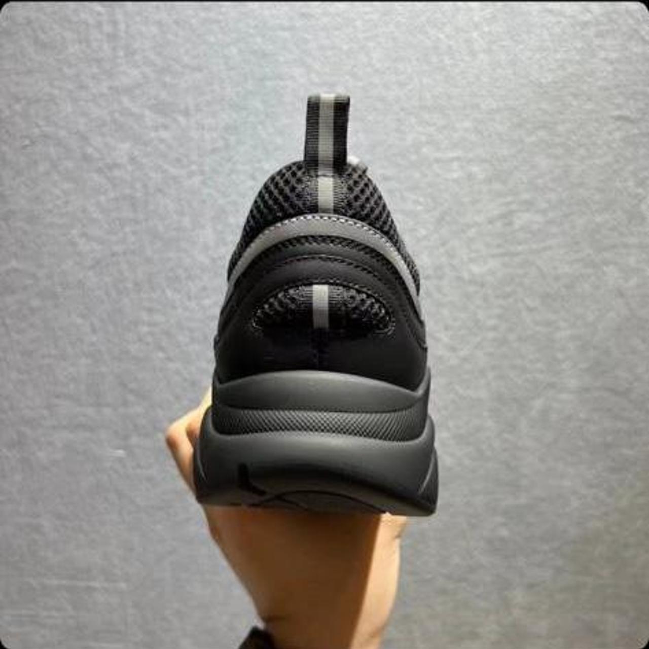 dior runners b22