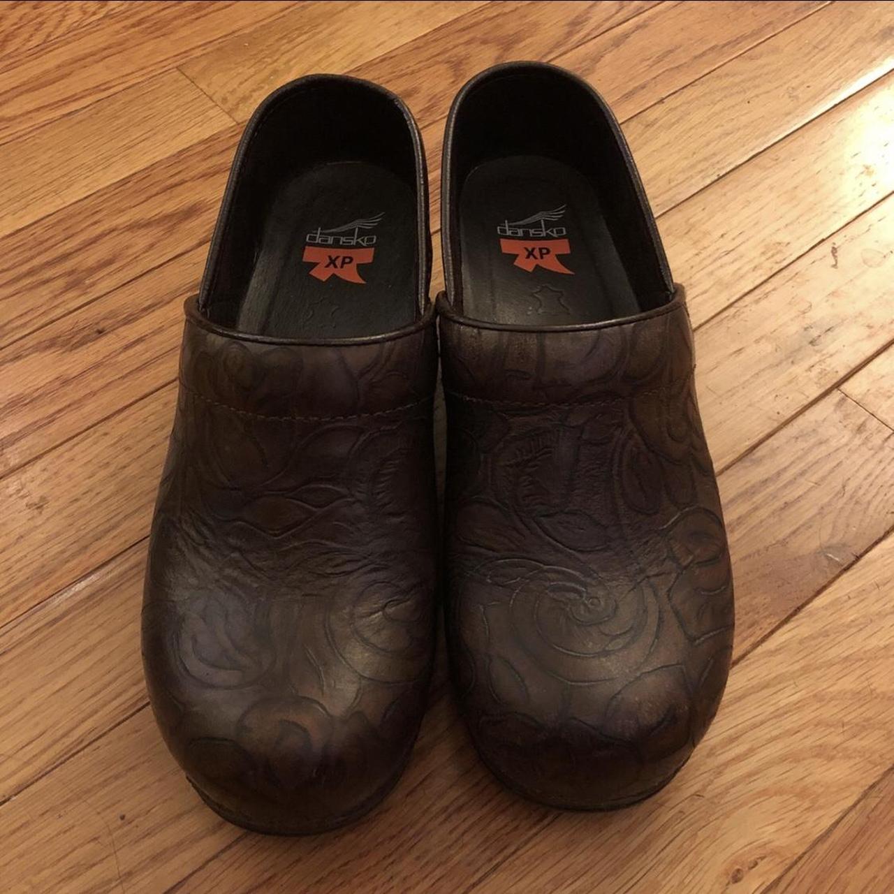 dansko clogs honey distressed
