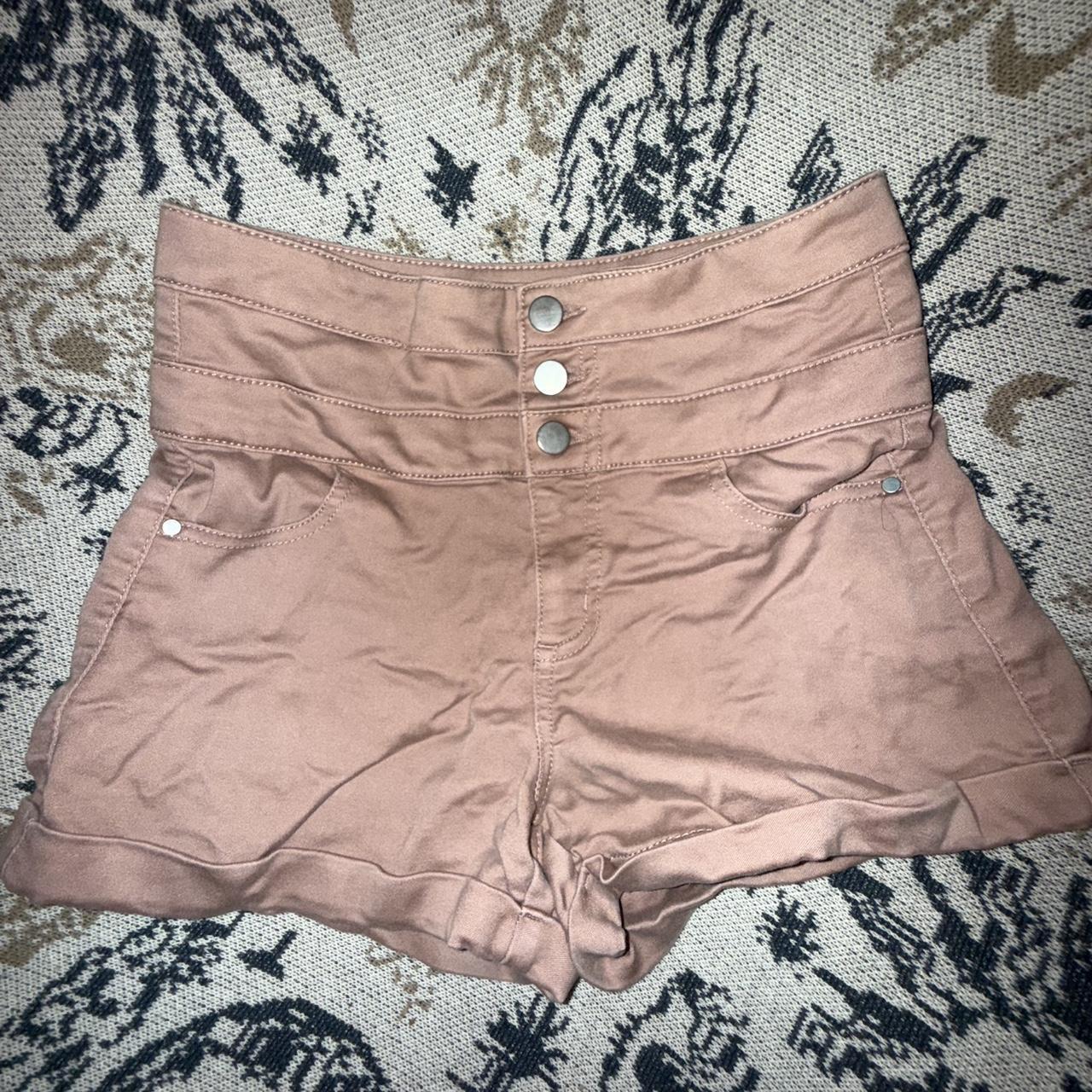 item listed by nickililiam