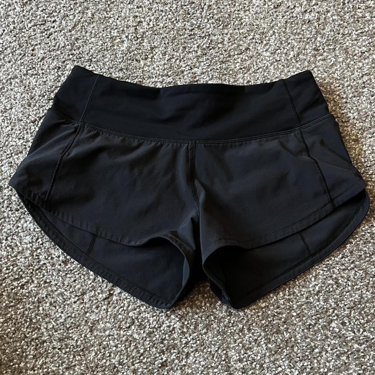 Lululemon shorts size 2, short and super - Depop