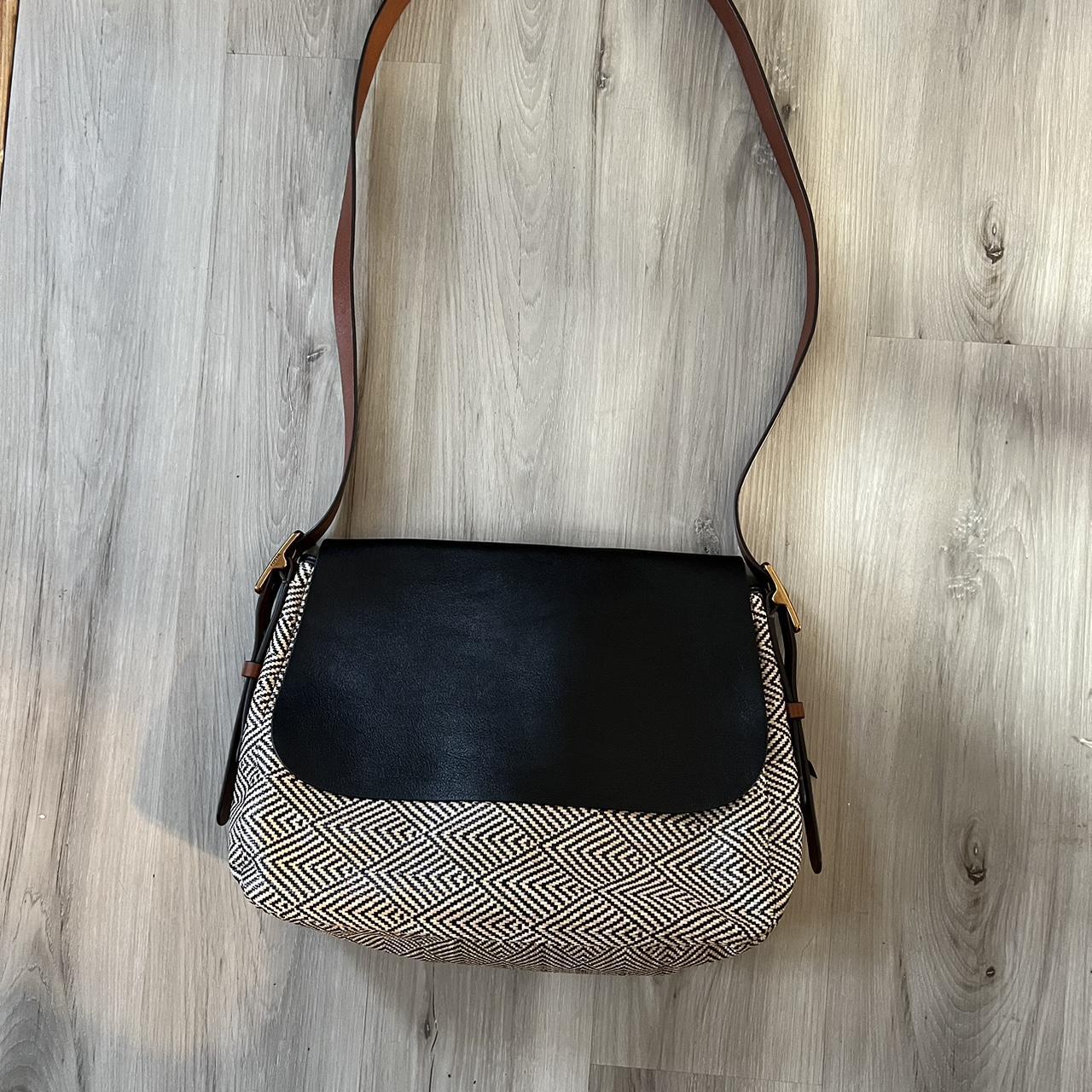 Fossil crossbody bag . #fossil - Depop