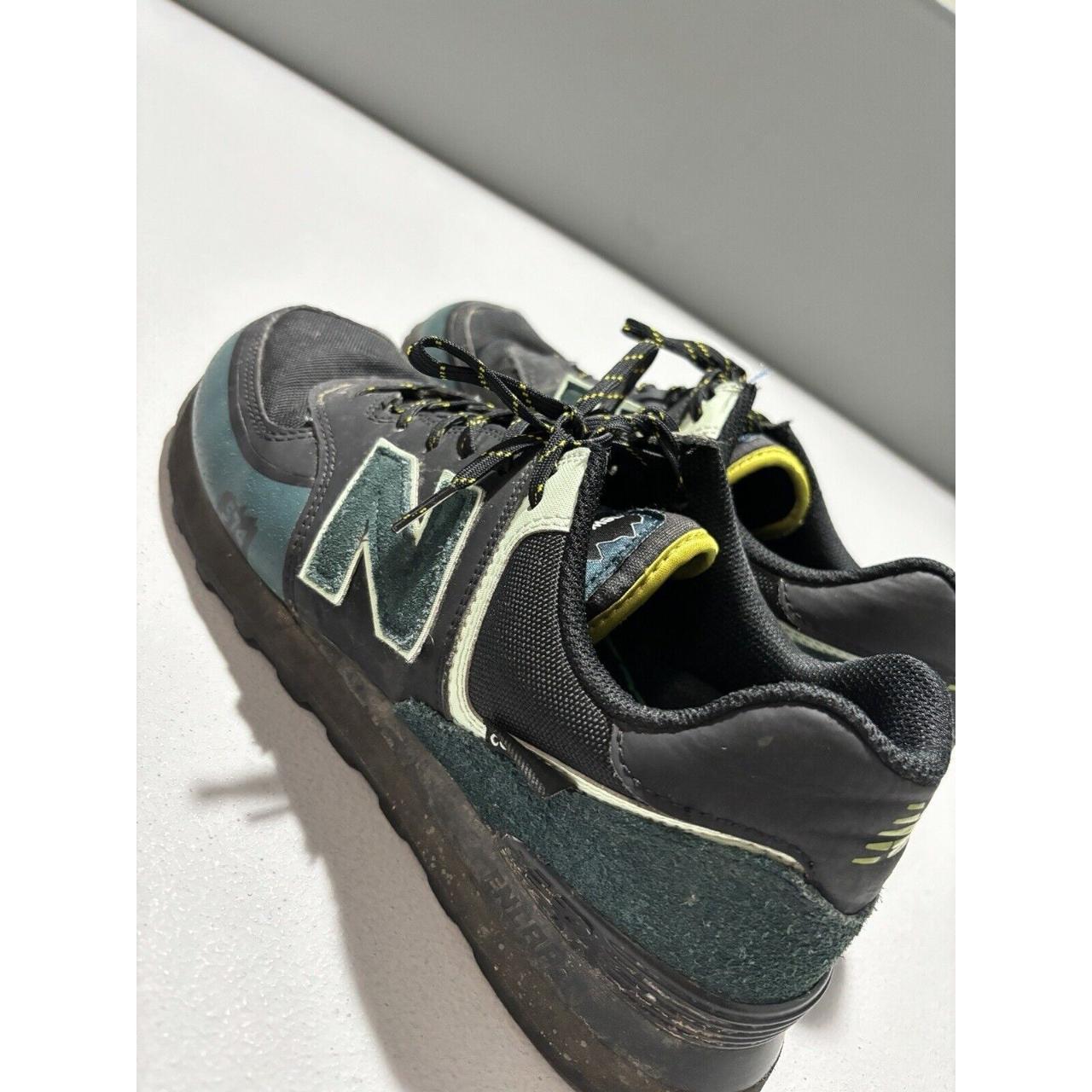 New Balance Men's Green and Black Trainers