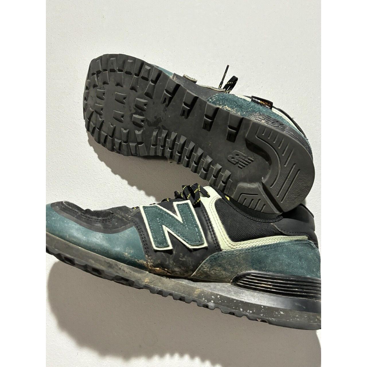 New Balance Men's Green and Black Trainers (7)