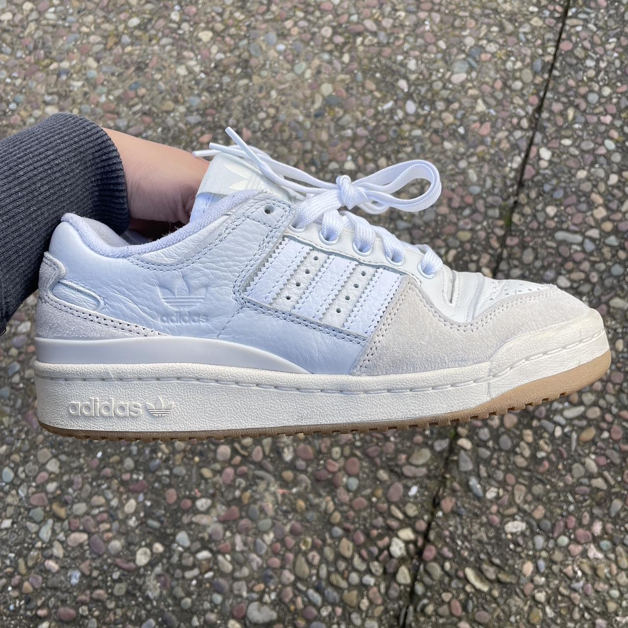 Women's Cream Trainers Depop