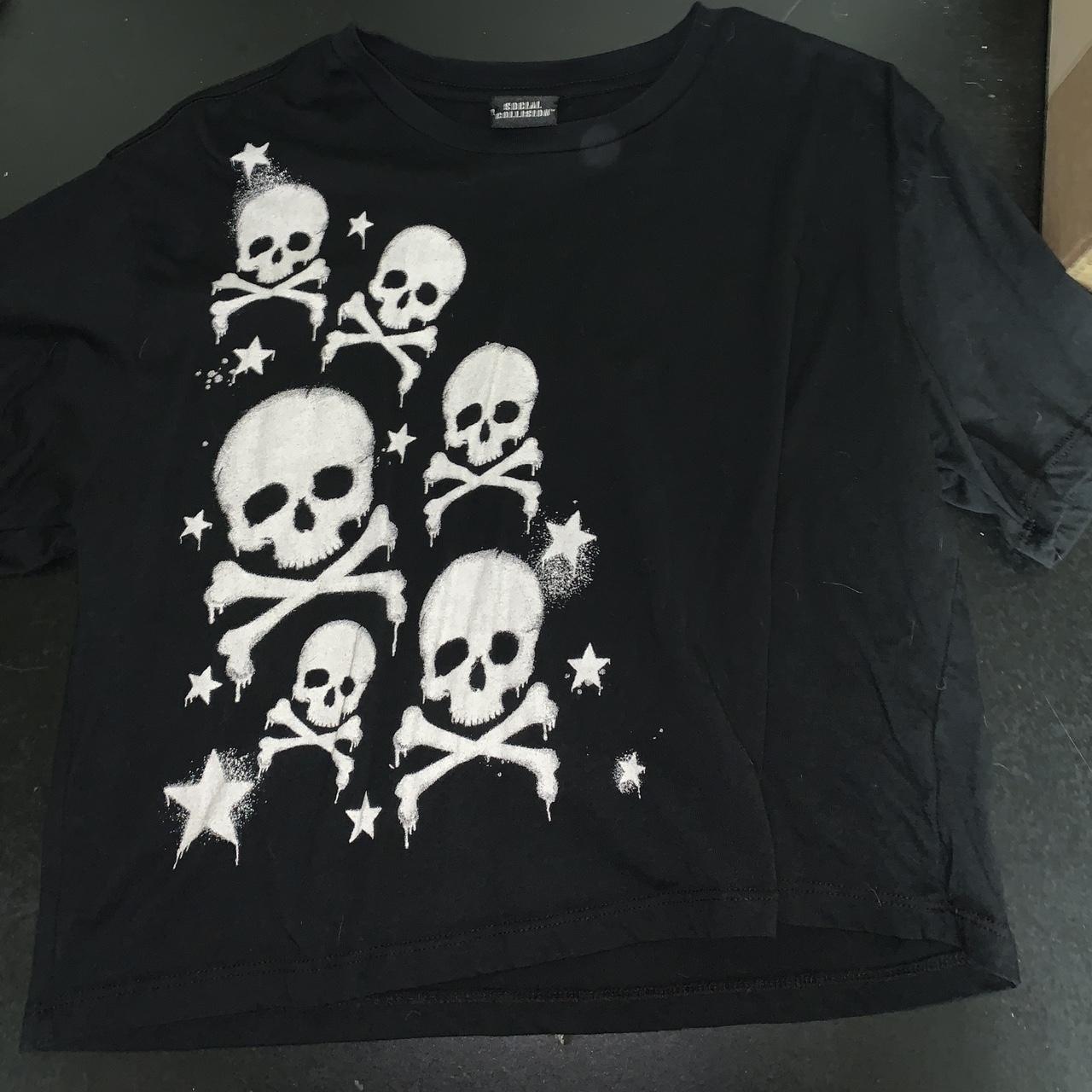 social collision skulls and stars graphic cropped t... - Depop