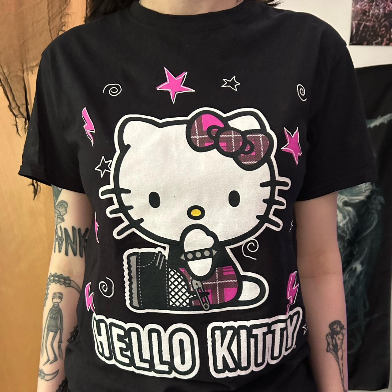 Hello Kitty Women's Black and Pink T-shirt | Depop