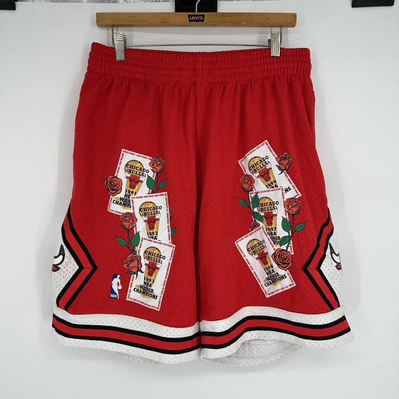 Mitchell & Ness Men's Shorts - Red - XL – Mitchell & Ness Hardwood Classics Red Chicago …