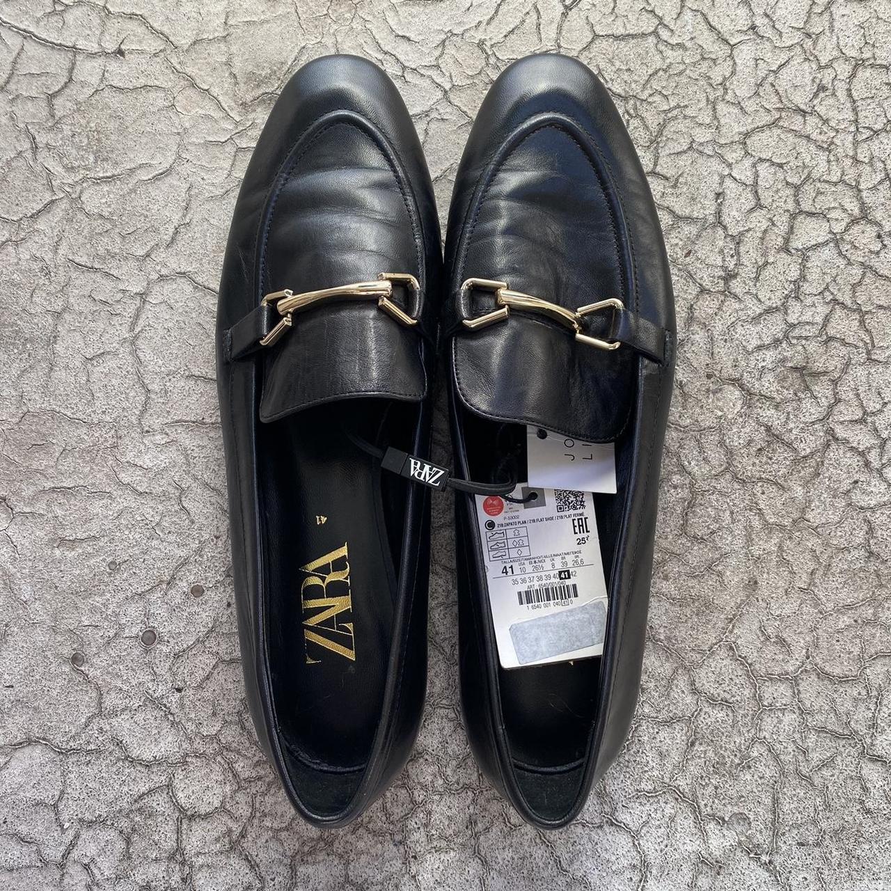 Zara Women's Black and Gold Loafers | Depop