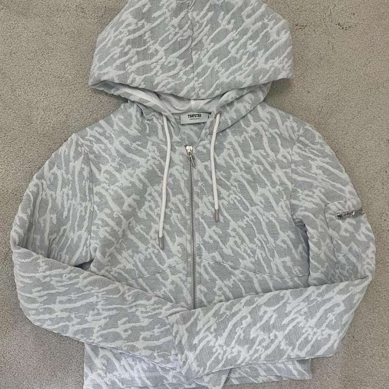 TRAPSTAR HOODIE MEDIUM BRAND NEWNEVER WORN)... Depop