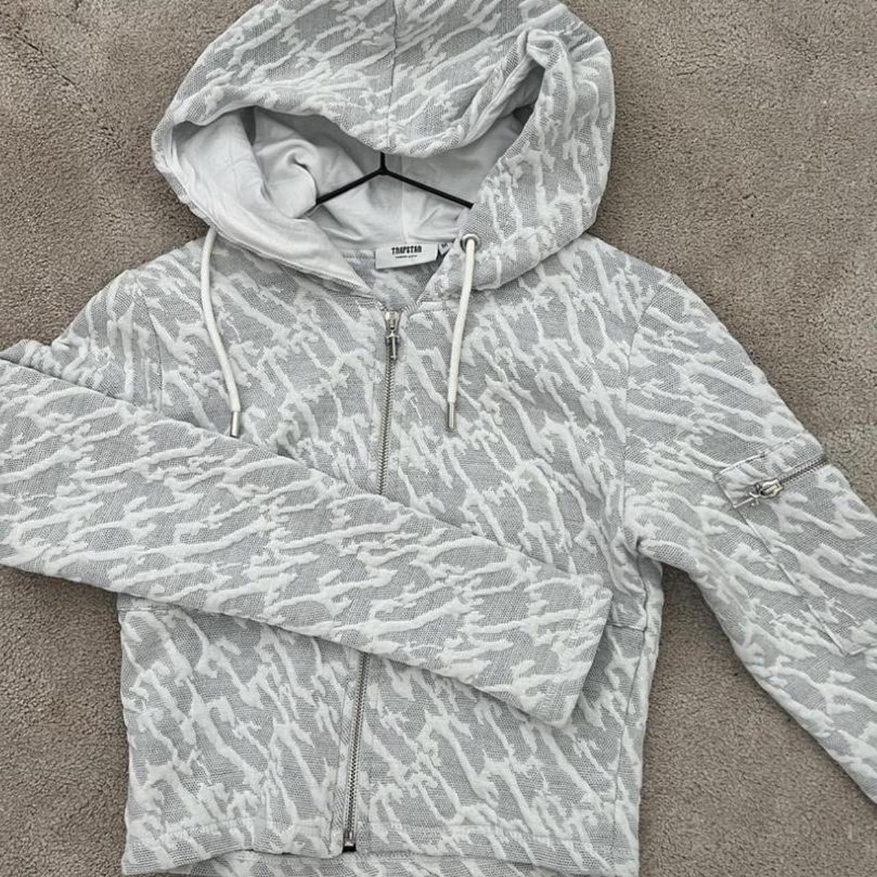 TRAPSTAR HOODIE MEDIUM BRAND NEWNEVER WORN)... Depop