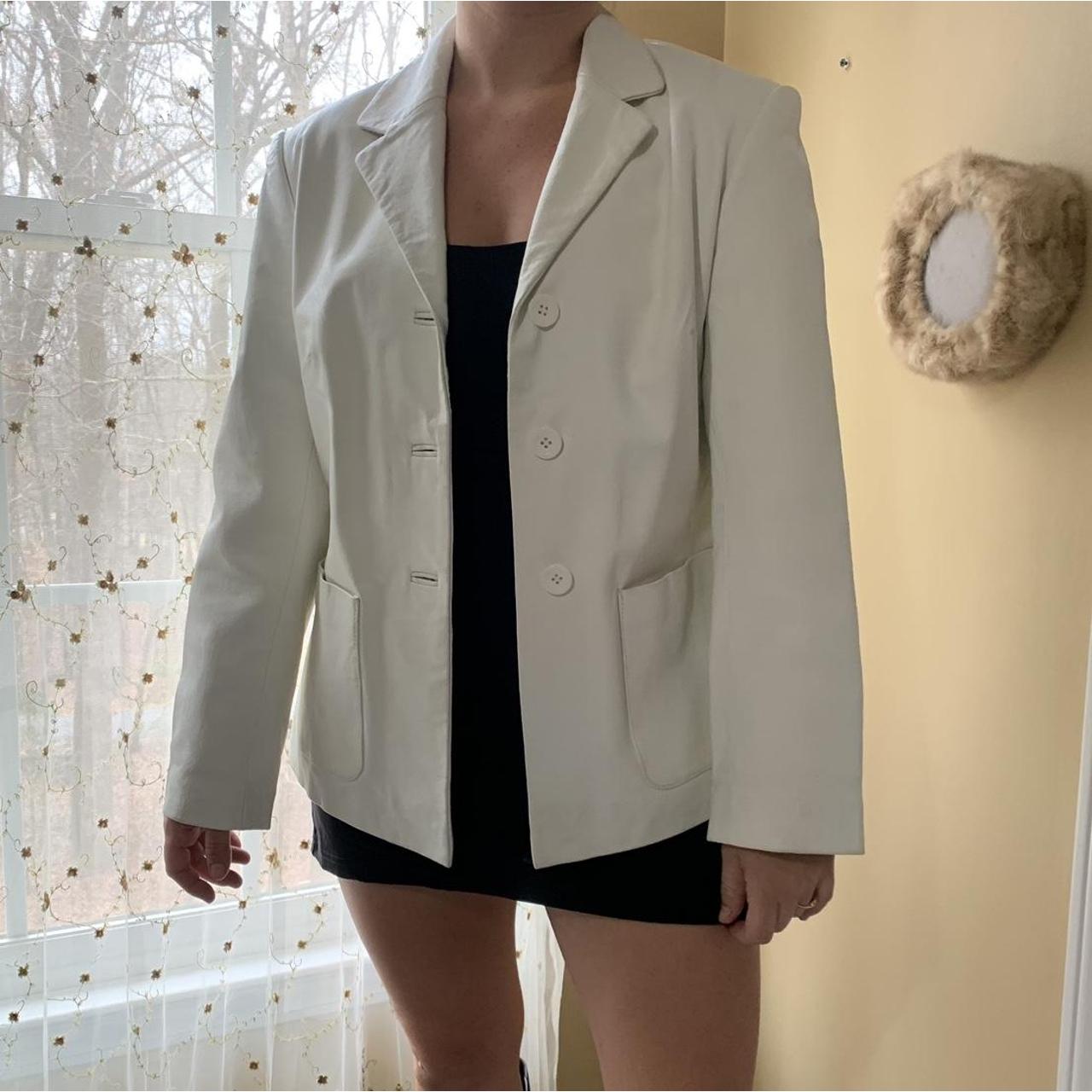 Vintage Newport News easy style white 100% Depop