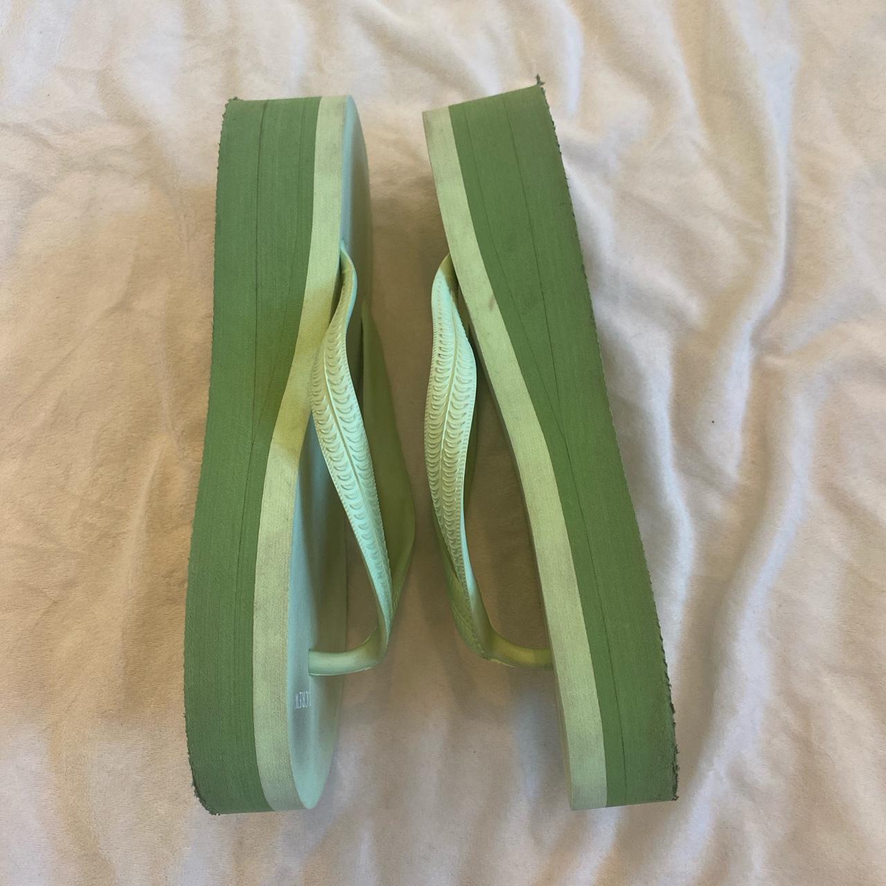 J.Crew Women's Flipflops Depop