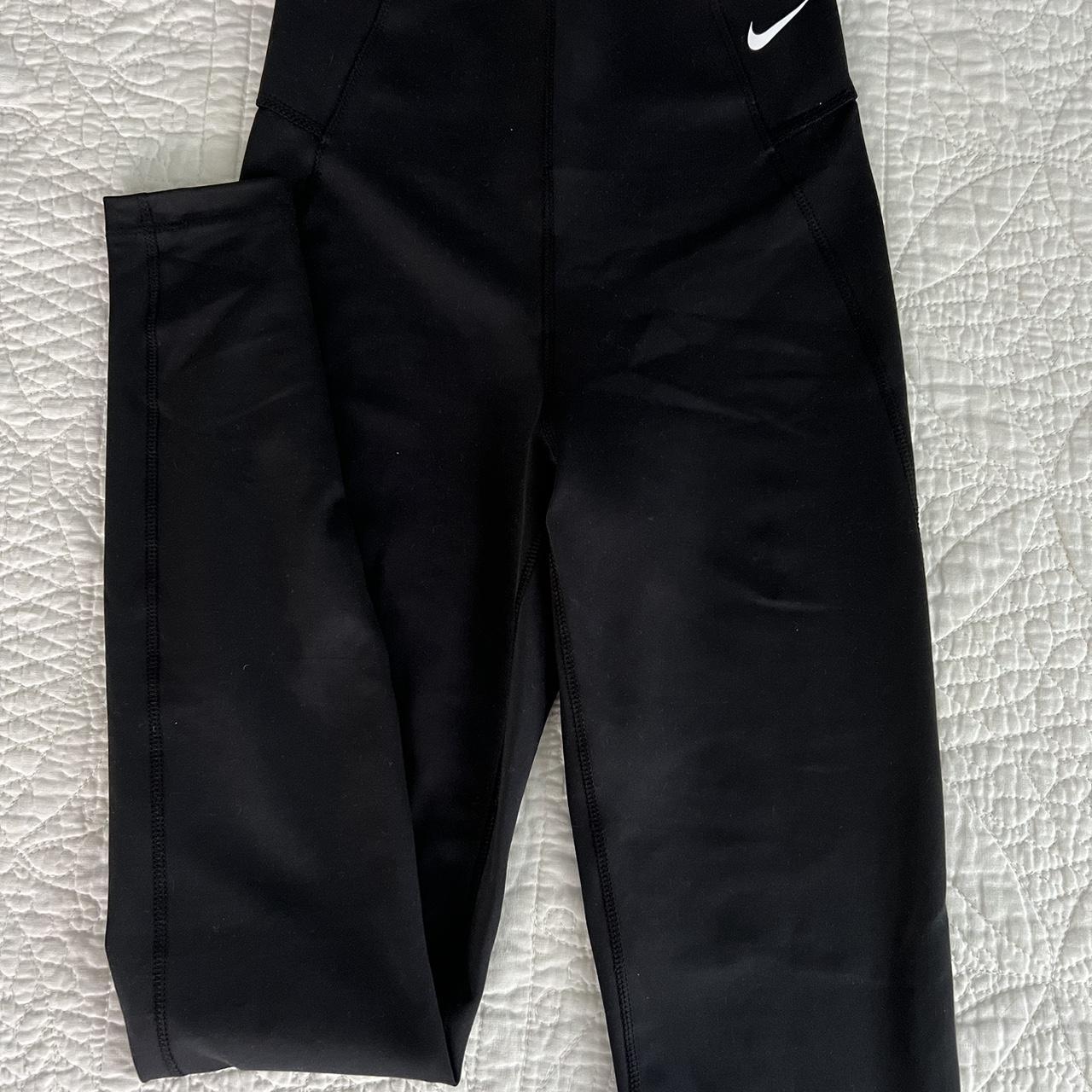 tight fit nike leggings