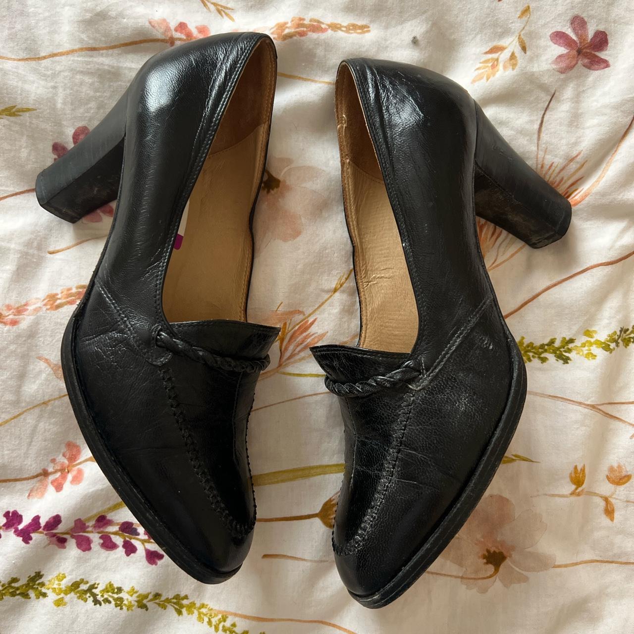 Vintage Italian loafer heels Size 6 Has signs of... - Depop
