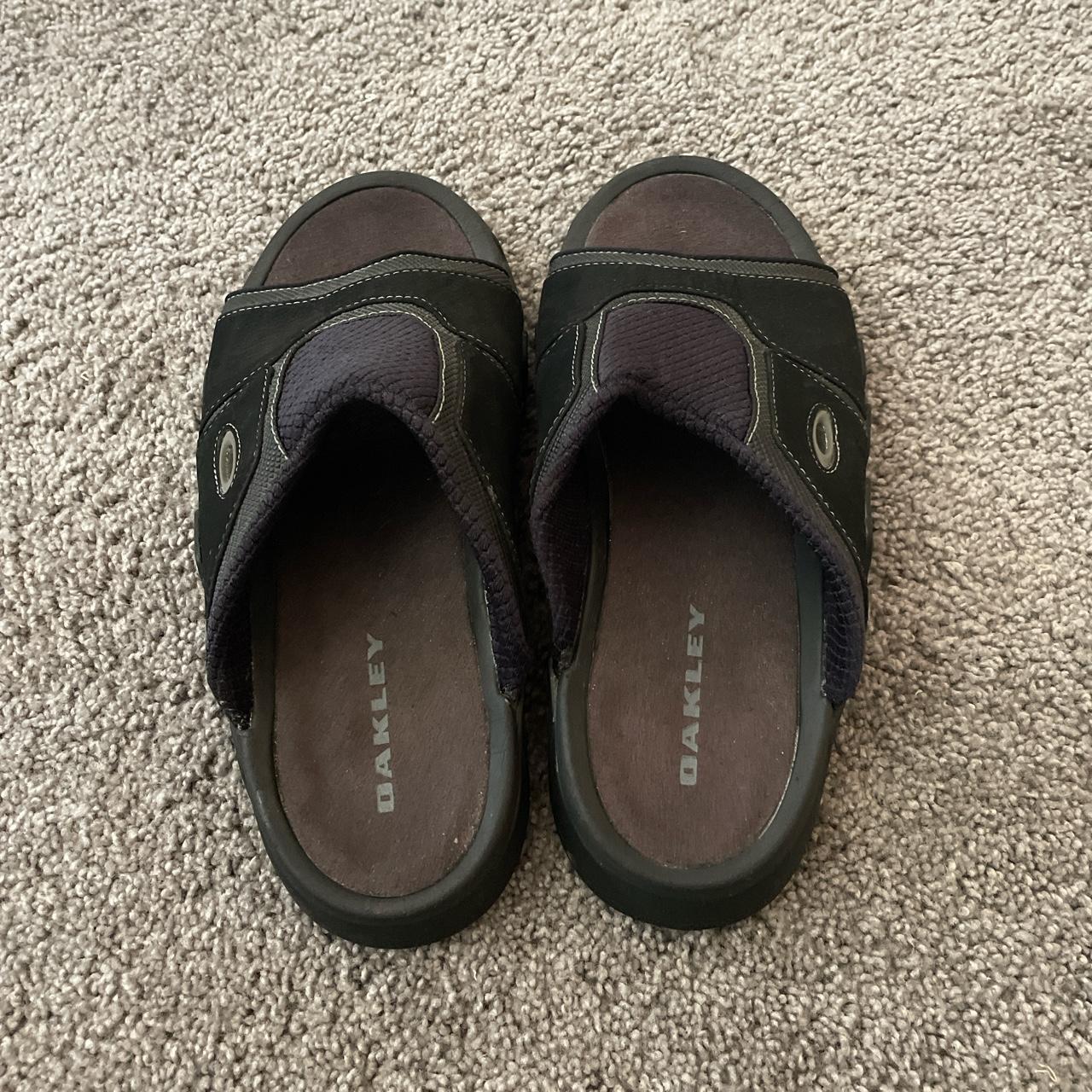 2000s oakley sandals , size 10 , 8/10 condition , super...