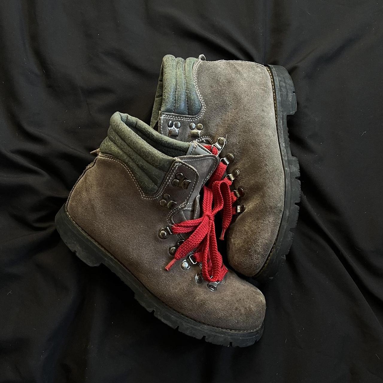 sneaker wedges guess