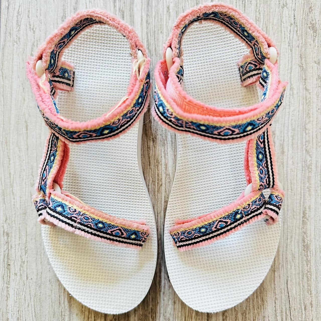 Teva Original Universal Sandals. Women s Size 6 Depop