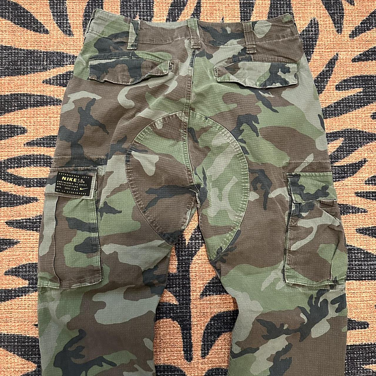 mens nike sb camo pants