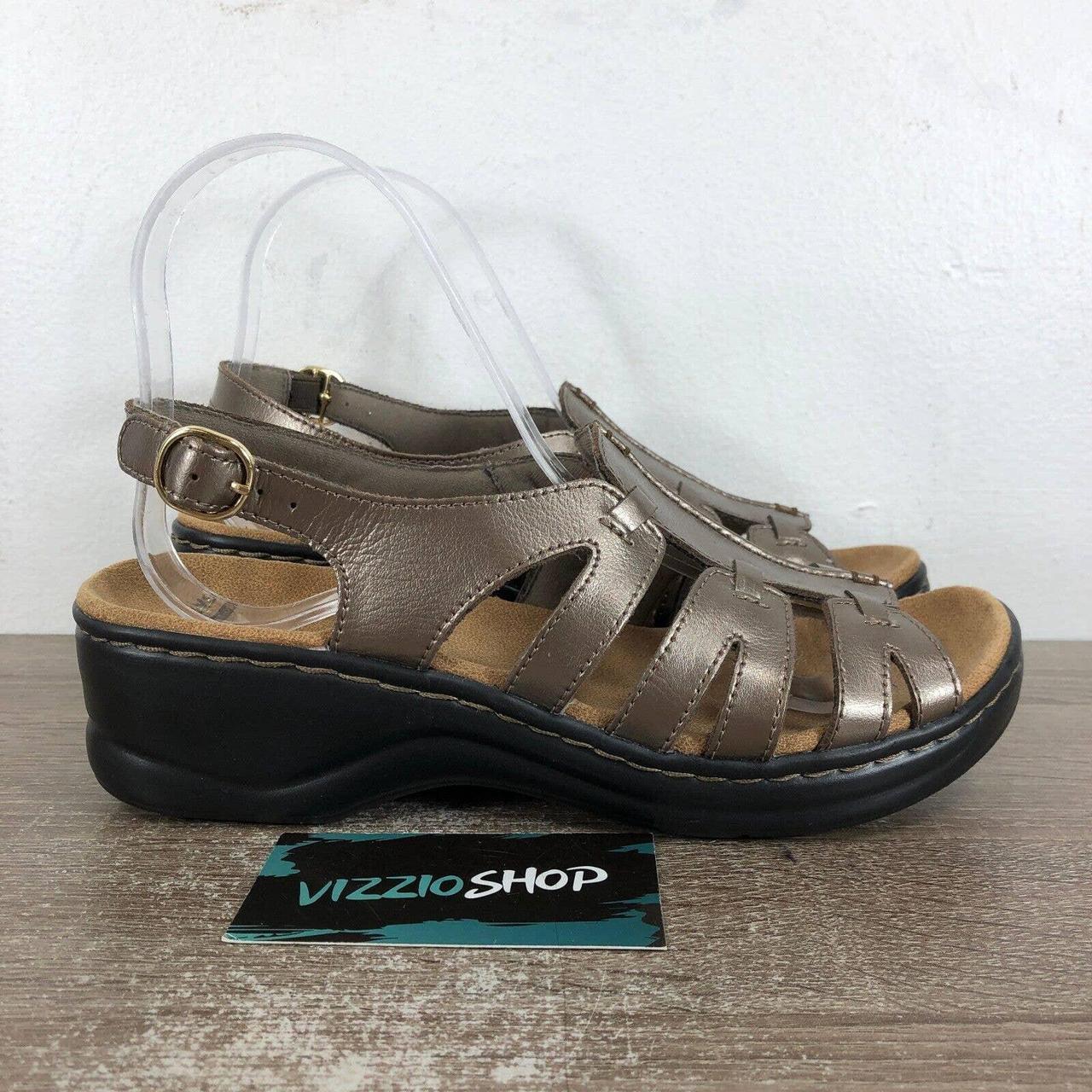 Clarks Women's Brown Sandals Depop