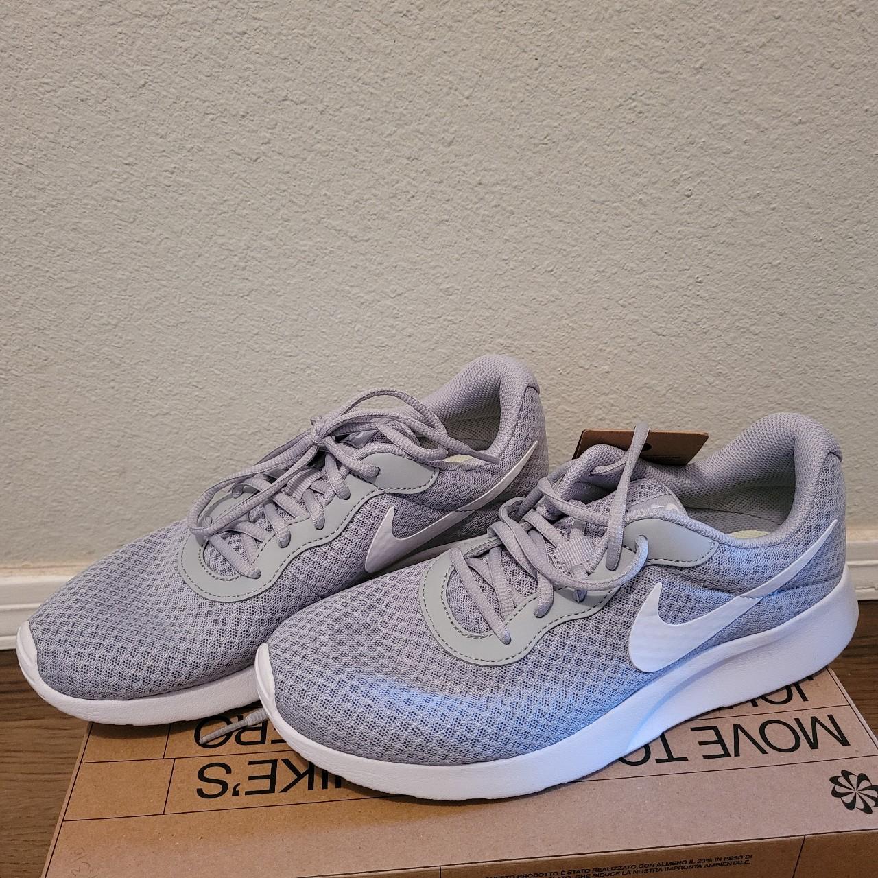 tanjun running shoes nike