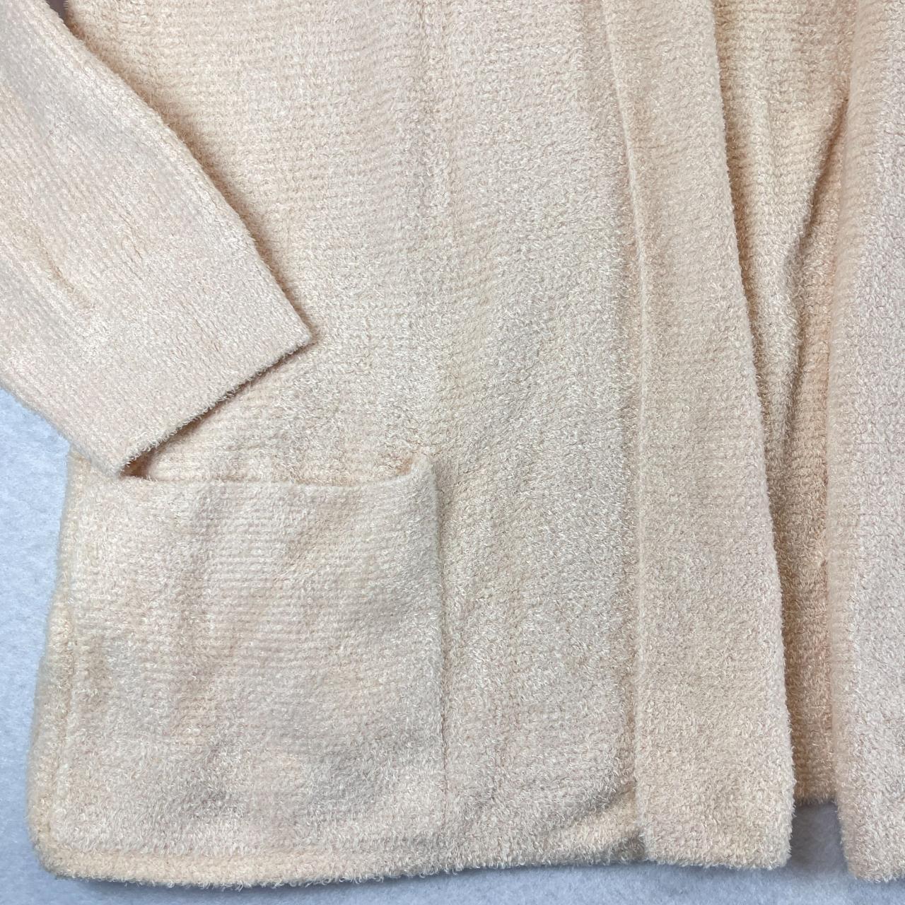 Barefoot Dreams Women’s Cream and Pink Cardigan | Depop