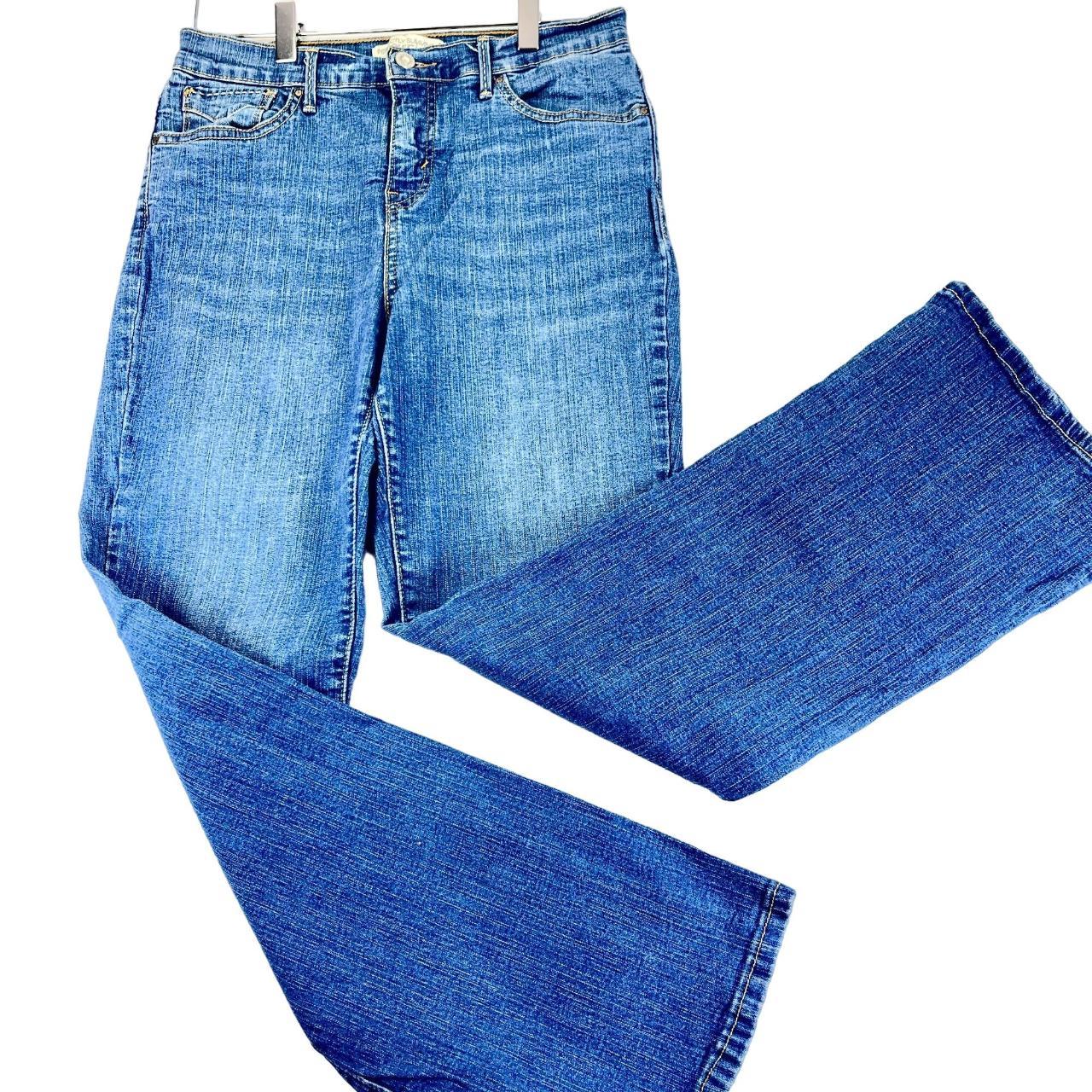 Levi's Women's Blue Jeans | Depop