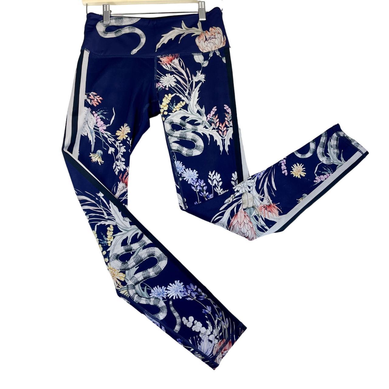 Women's Navy Leggings Depop