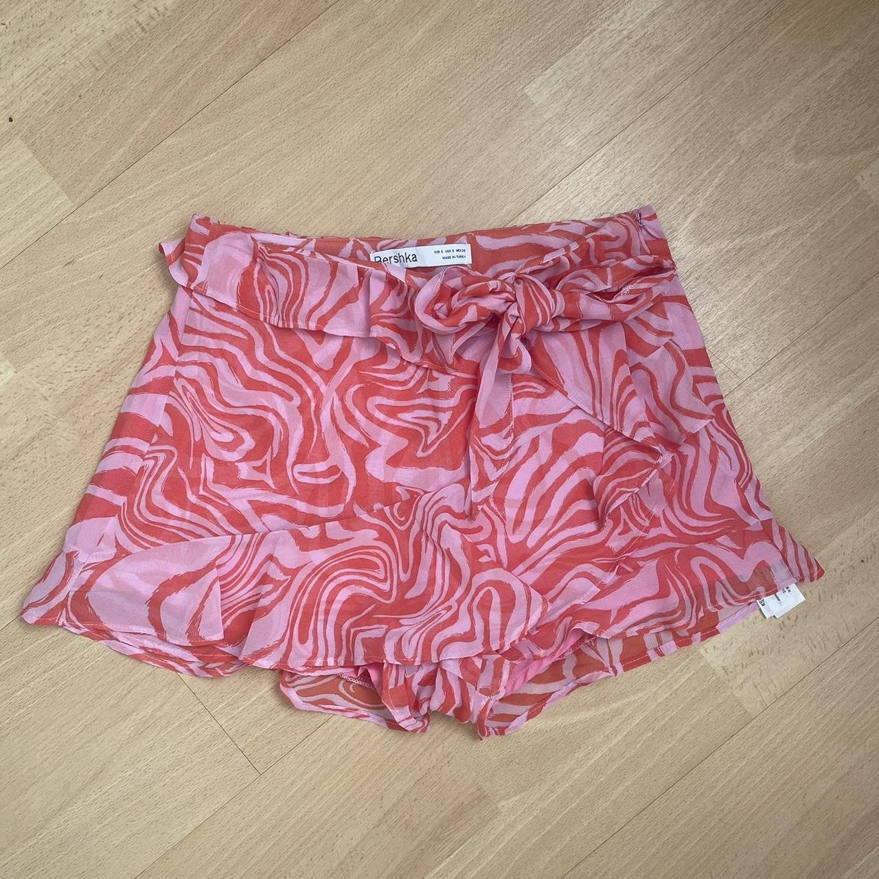Bershka pink swirl shorts. FREE UK SHIPPING Uk... Depop