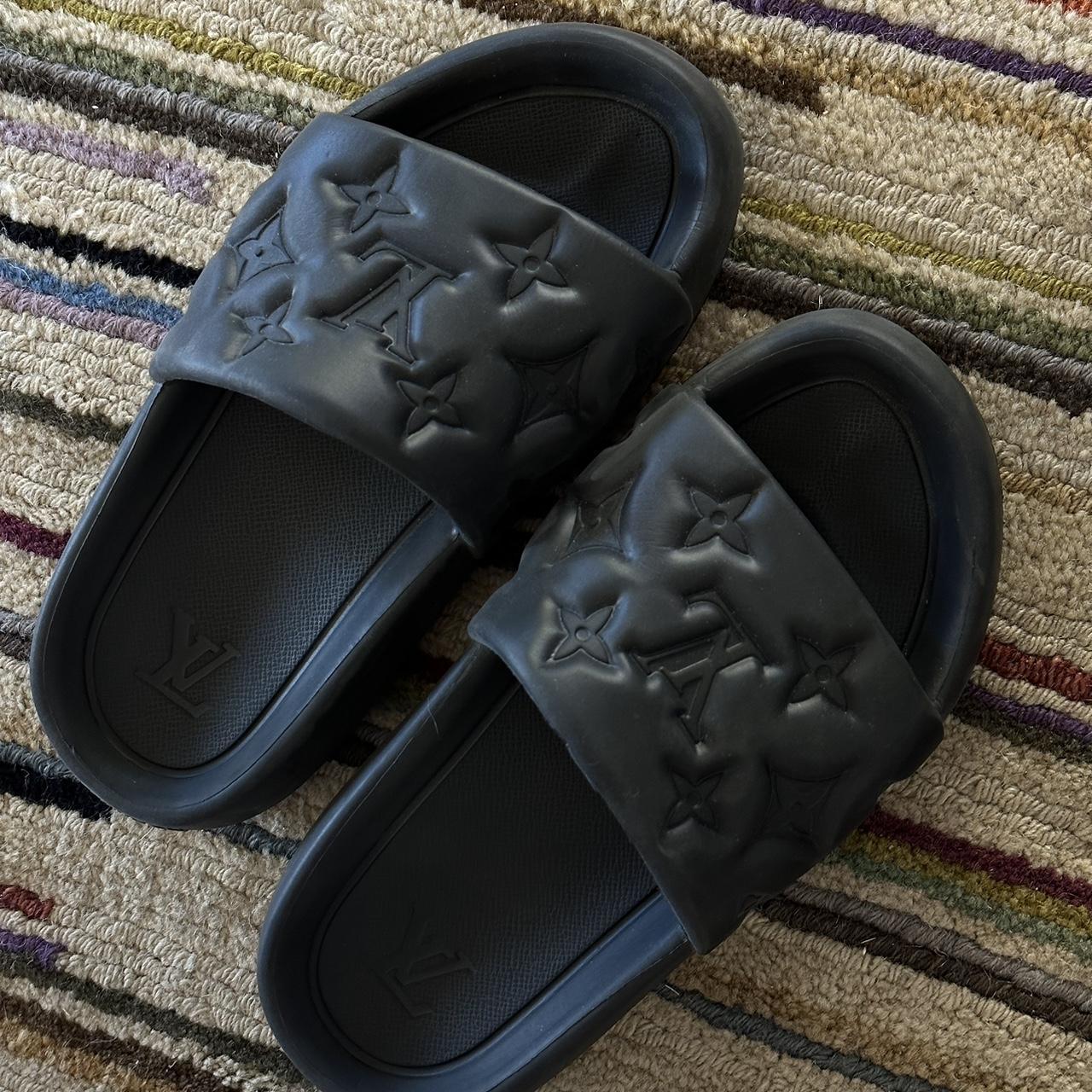 louis vuitton jelly slides