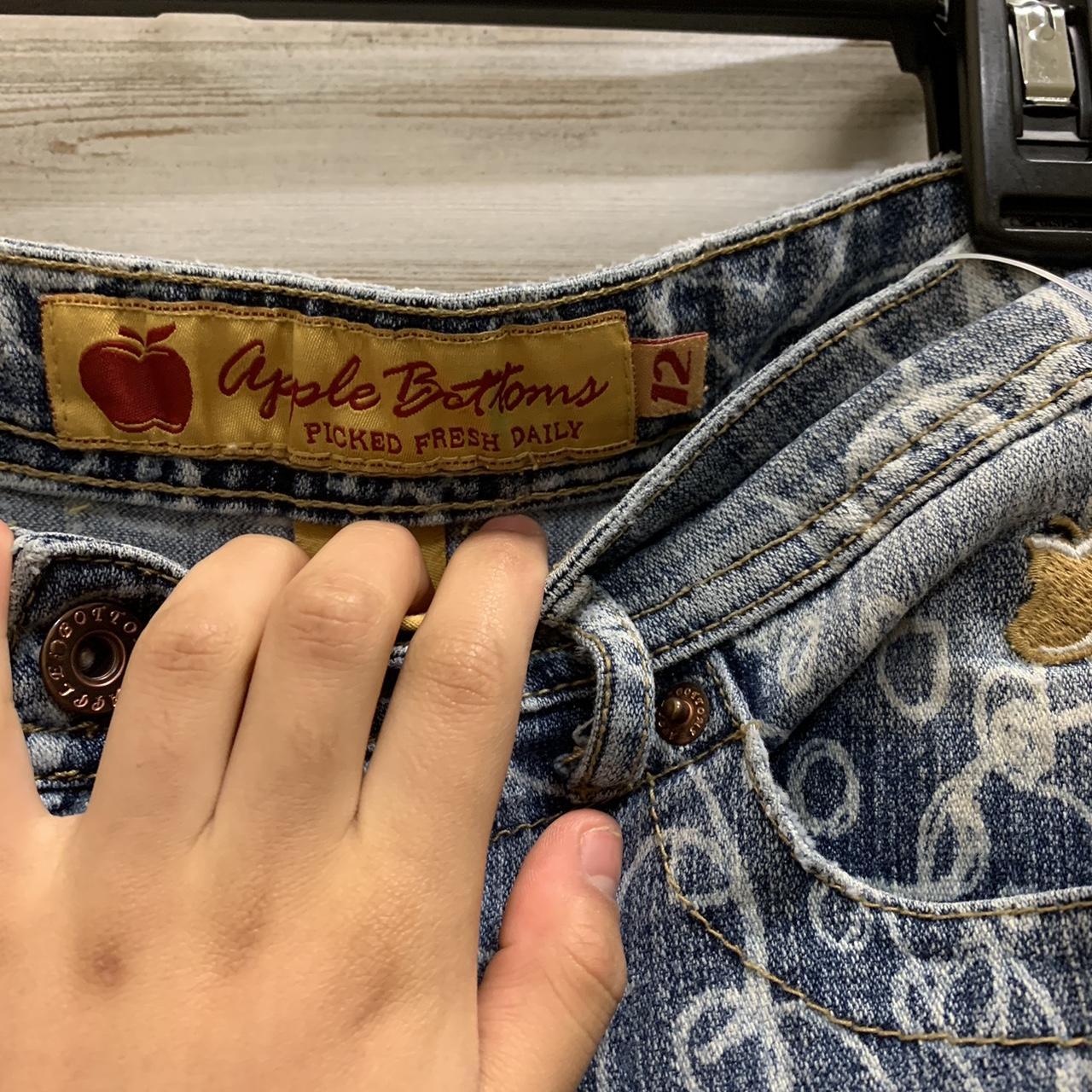 Apple Women's Jeans Depop