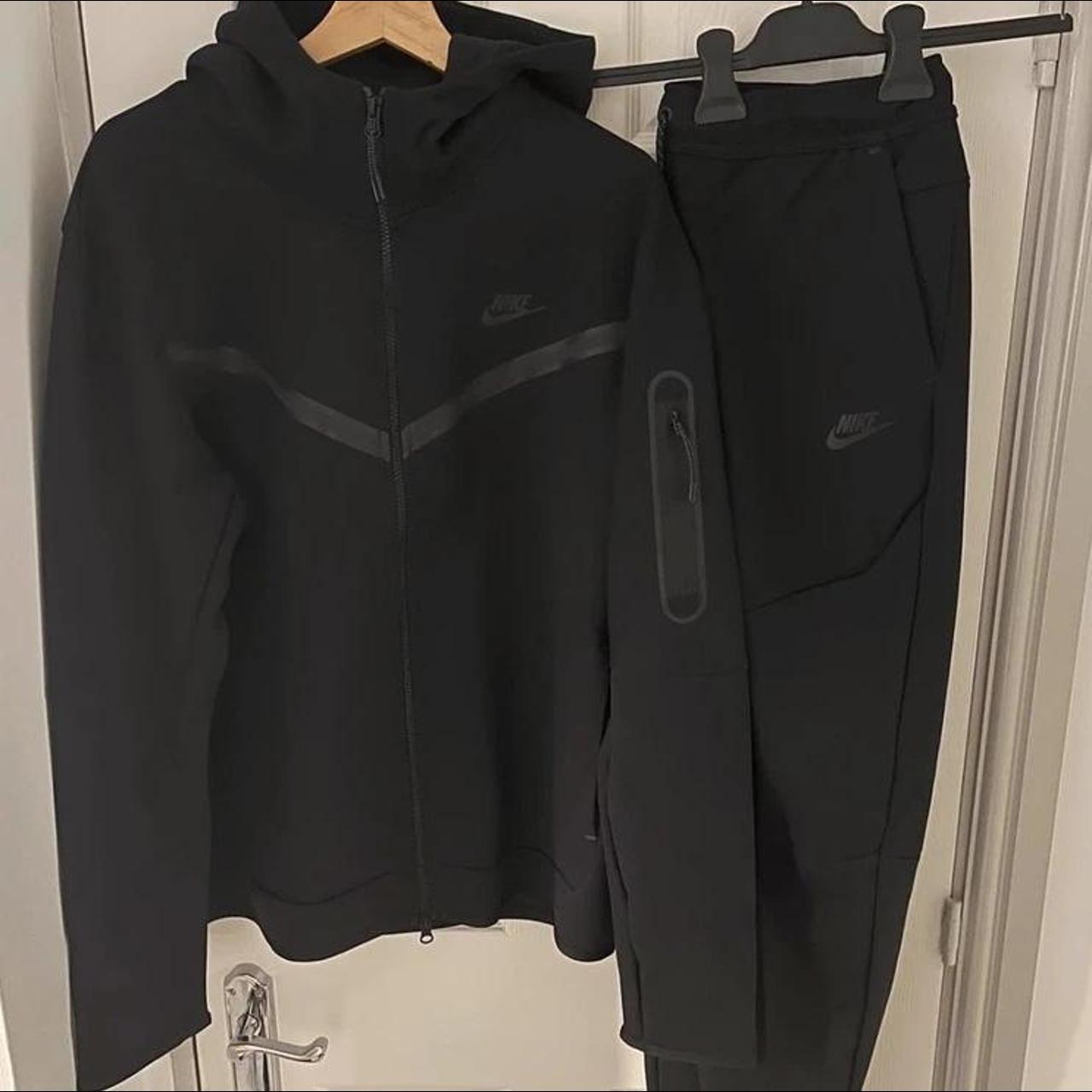 black nike tracksuit hoodie